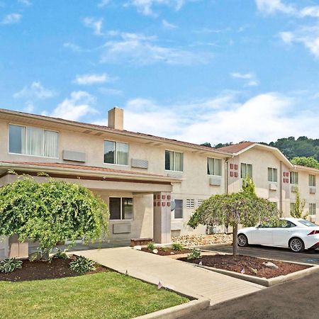Super 8 By Wyndham Canonsburg/Pittsburgh Area Екстер'єр фото