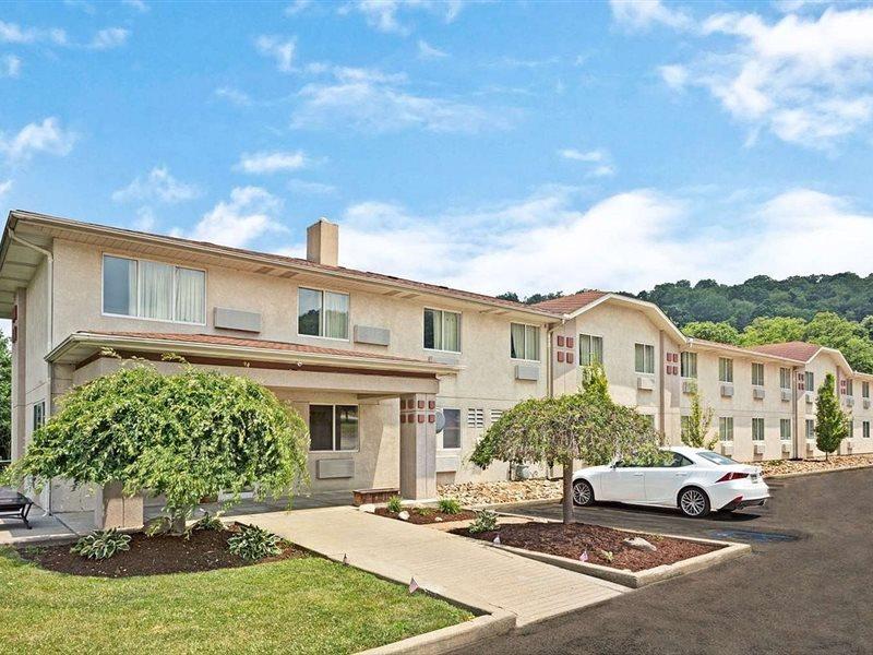 Super 8 By Wyndham Canonsburg/Pittsburgh Area Екстер'єр фото