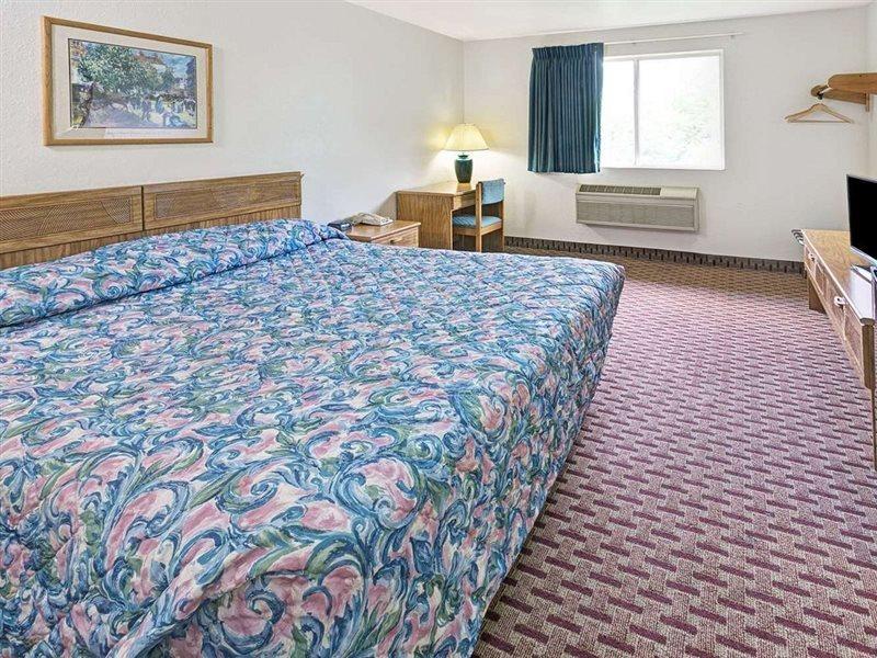 Super 8 By Wyndham Canonsburg/Pittsburgh Area Екстер'єр фото