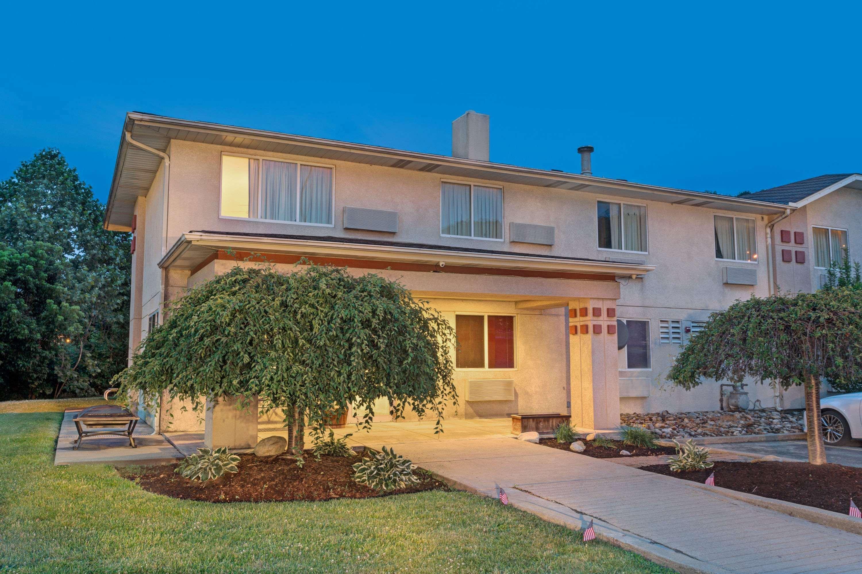 Super 8 By Wyndham Canonsburg/Pittsburgh Area Екстер'єр фото