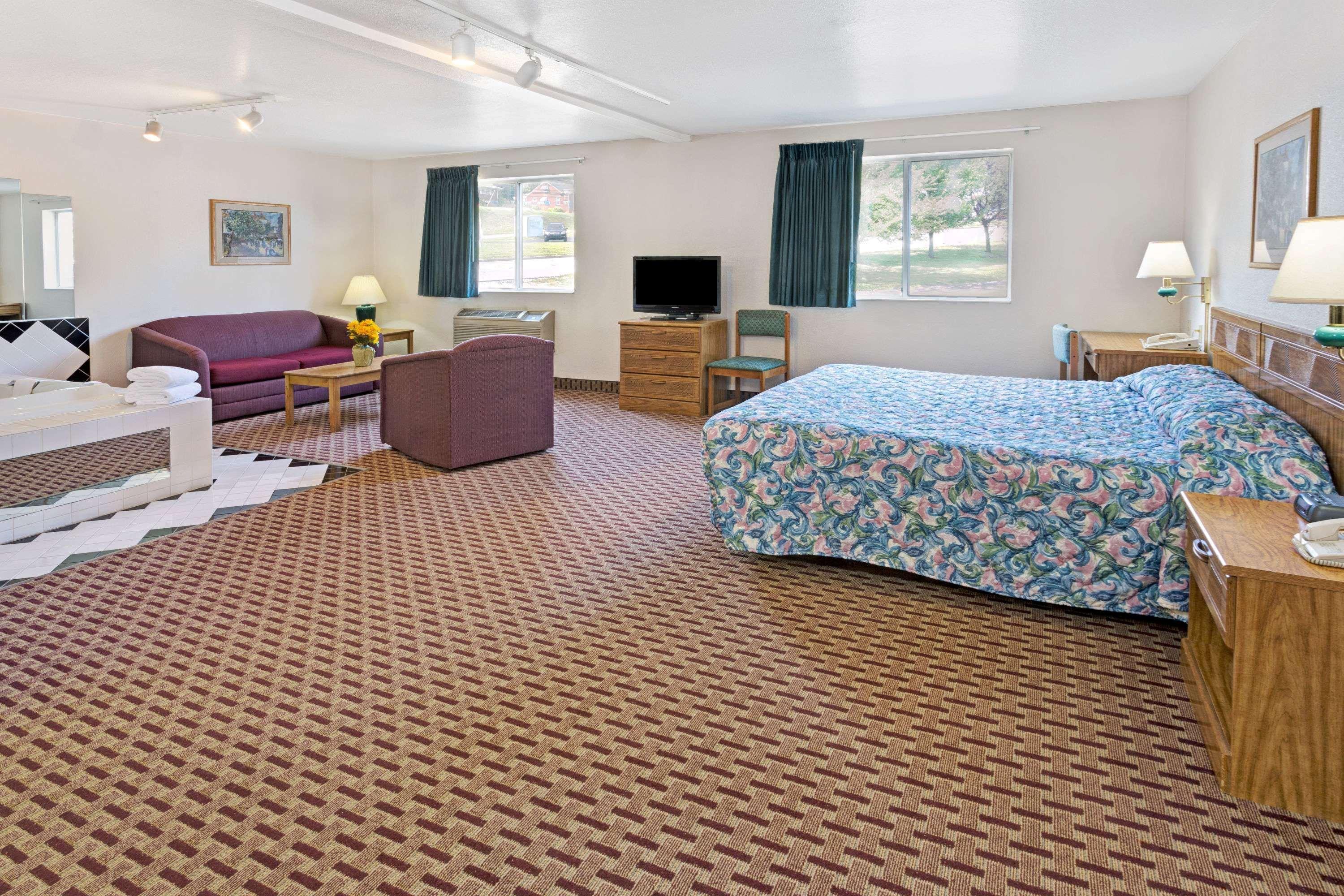 Super 8 By Wyndham Canonsburg/Pittsburgh Area Екстер'єр фото